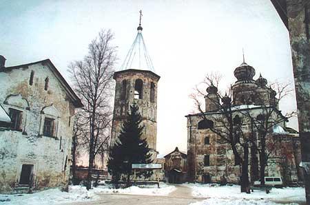 Зеленецкий Свято-Троицкий монастырь. Троицкий собор и братский корпус