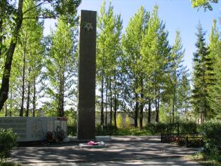 Пикалёво. Мемориальный комплекс у городского парка в память воинов, погибших в годы Великой Отечественной войны