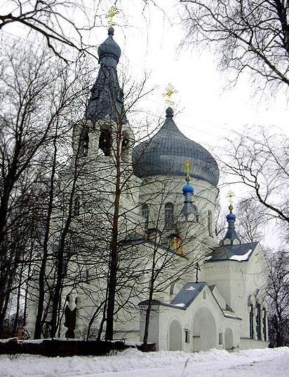 Церковь Георгия Победоносца Великомученика в деревне Ложголово