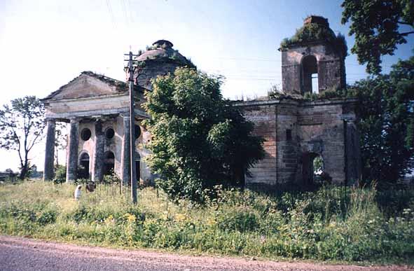 Деревня Дятлицы. Церковь Покрова Пресвятой Богородицы