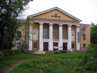 The urban village of Kuzmolovsky. The House of Culture